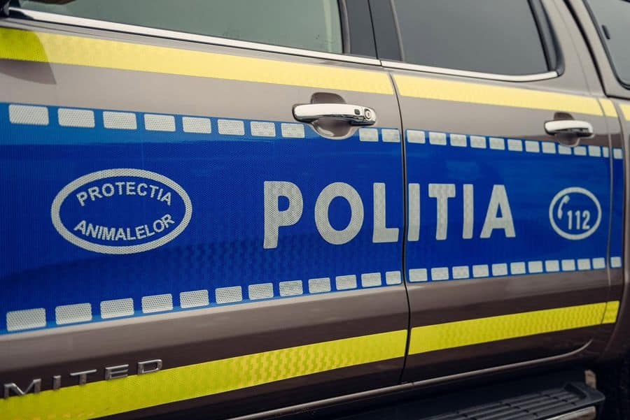 BOMBĂ ÎN CARAȘ-SEVERIN! A jurat că-l va iubi, dar l-a aruncat ca pe un gunoi pe marginea șoselei!