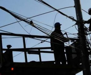 Se taie curentul la Reșița, Oravița și Bocșa! Jumătate de județ, lăsată pe 0 kw timp de o săptămână!