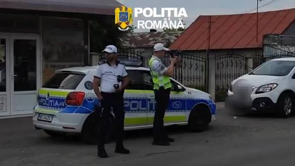BOMBĂ PE ȘOSELELE DIN CARAȘ-SEVERIN! RAZIE MONSTRUOASĂ A POLIȚIEI: BĂUTI ZDRAVĂN LA VOLAN, MAȘINI FANTOMĂ ȘI BOMBARDIERI FĂRĂ PERMIS!