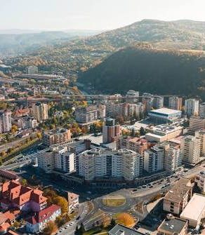 Istoria urbanistică a Reșiței: de la sate montane la oraș industrial și renaștere post-industrială