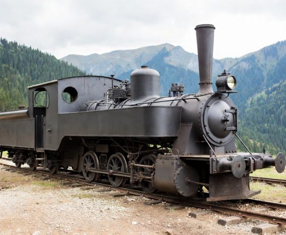 ISTORIA CFR ÎN BANAT: DE LA CĂRBUNE ȘI CAI, LA TRENURI RAPIDE (ȘI ÎNTÂRZIERI CLASICE)
