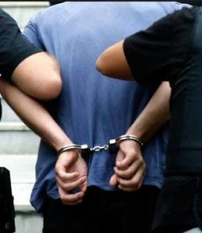 BOMBĂ ÎN JUSTIȚIE! PROCUROR OPRIT CU FOCURI DE ARMĂ PE CÂMP, DUPĂ CE A ATACAT POLIȚIȘTII CA ÎN FILMELE CU GANGSTERI!