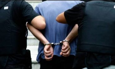 BOMBĂ ÎN JUSTIȚIE! PROCUROR OPRIT CU FOCURI DE ARMĂ PE CÂMP, DUPĂ CE A ATACAT POLIȚIȘTII CA ÎN FILMELE CU GANGSTERI!