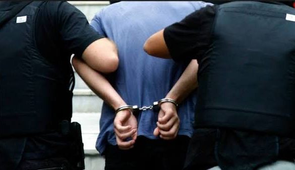 BOMBĂ ÎN JUSTIȚIE! PROCUROR OPRIT CU FOCURI DE ARMĂ PE CÂMP, DUPĂ CE A ATACAT POLIȚIȘTII CA ÎN FILMELE CU GANGSTERI!