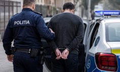 BOMBĂ ÎN TRENUL GROAZEI! Criminal din București, HAITUIT și CAPTURAT de polițiști între stații: Ce ascundea în buzunare când i-au pus cătușele!
