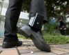 BOMBĂ ÎN POLIȚIE! Un om al legii din Caransebeș, BĂGAT SUB CHEIE DIGITALĂ: Judecătorii i-au pus BRĂȚARĂ ELECTRONICĂ la picior!