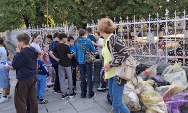 MOMENT ISTORIC LA RĂCĂȘDIA! Ce au făcut copiii din comună i-a lăsat mască pe toți: „Nu am mai văzut așa ceva!”