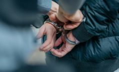 BĂTAIE SĂLBATICĂ LA REȘIȚA! UN BĂRBAT A FĂCUT PRĂPĂD ÎN CASA PARTENEREI: TREI VICTIME DESFIGURATE!