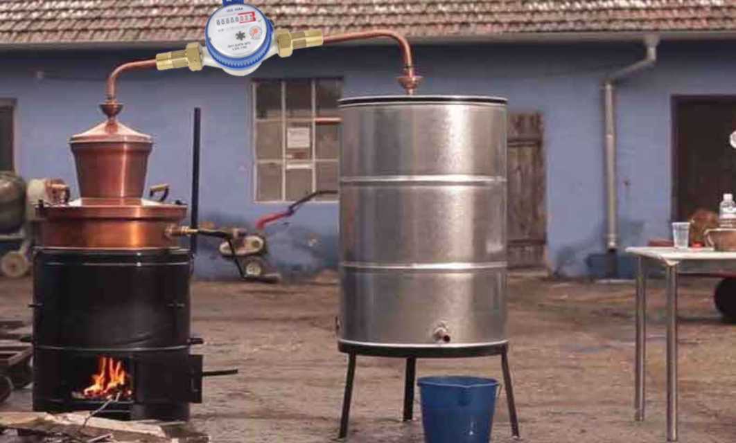 BOMBA TOAMNEI! Guvernul Bolojan ne numără și picăturile din cazan: Cât te costă dacă pui un litru de țuică în plus la vatră!