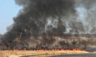 TRAGEDIE CUMPLITĂ LÂNGĂ CIMITIR! Un bătrân a fost găsit carbonizat printre flăcările iadului! Ce s-a întâmplat înainte de coșmarul din Caraș-Severin
