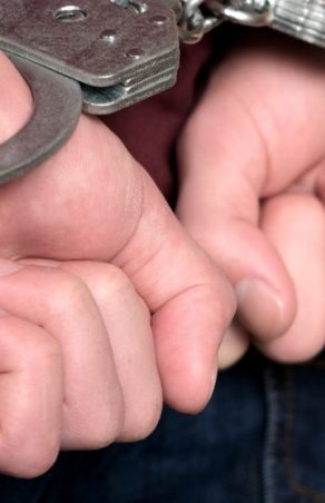 SCANDAL ÎN BANAT! BOLID DE VALOARE FURAT CA ÎN FILME ȘI PLIMBAT FĂRĂ CARNET!