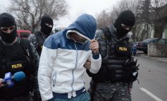 BOMBA ZILEI LA REȘIȚA! MONSTRUL DIN VECINĂTATE A FOST SĂLTAT DE MASCAȚI!
