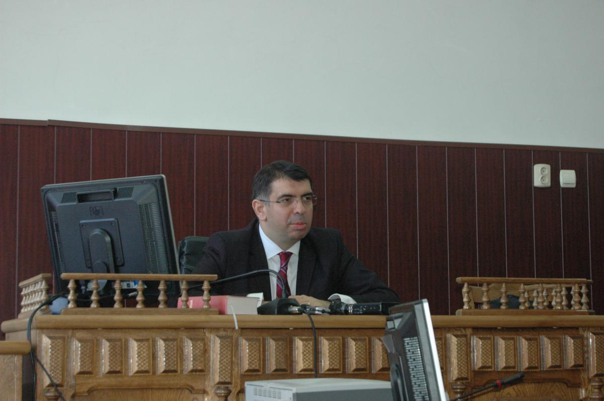 Ministrul Robert Cazanciuc la Tribunalul CS 2015-02-13 013